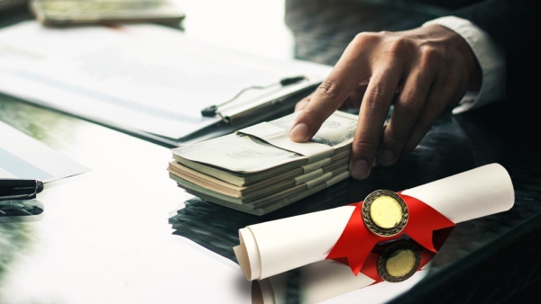 What is meant by savings certificates, and what are their features?