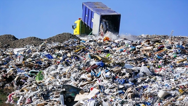 world's waste is piling up, Huge impacts on health and economy